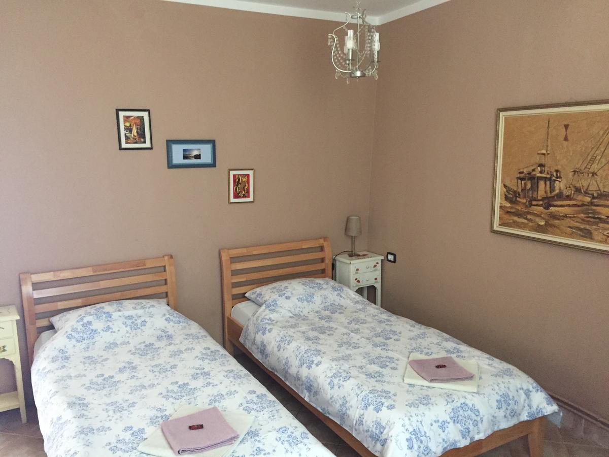 Apartments & Rooms Buoni Amici Murine Dış mekan fotoğraf